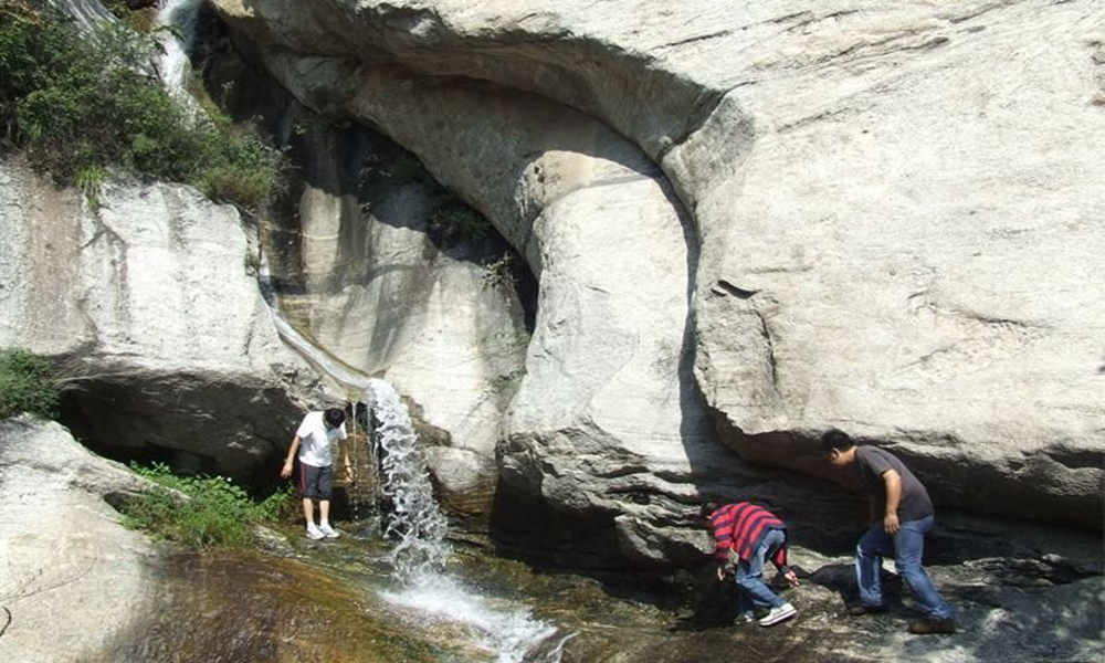 砚山县有多少人口_2018年云南文山州砚山县第一中学高考报名公告